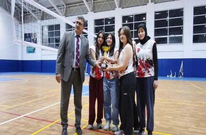 Kurumlar Arası Voleybol Turnuvası sona erdi
