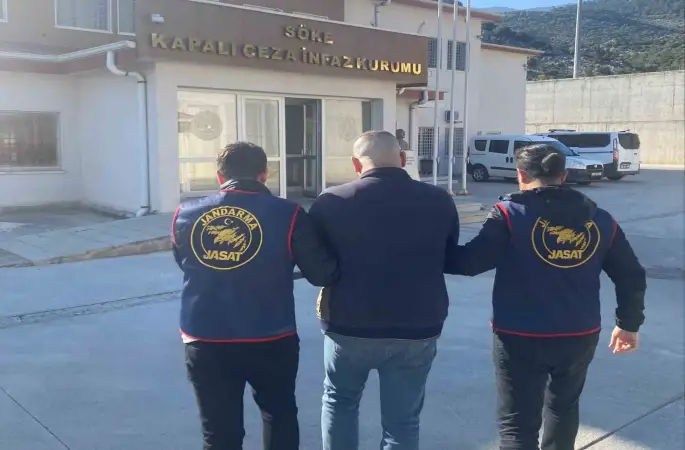 Kuşadası’nda 10 yıl 2 ay hapis cezası bulunan hükümlü yakalandı
