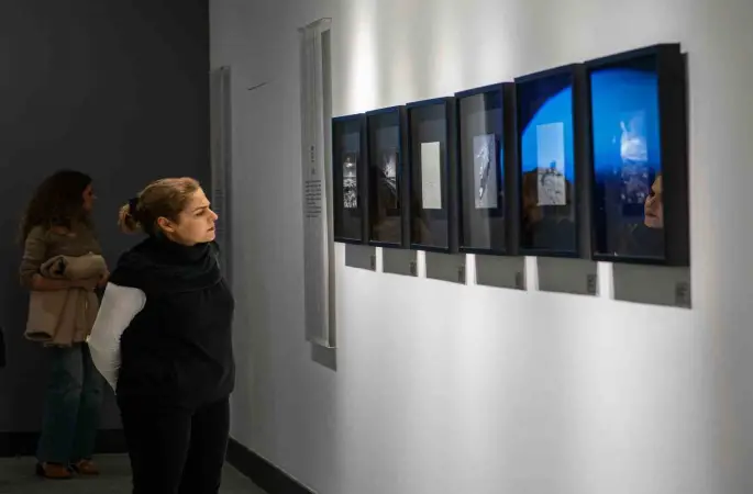 Kuşadası’ndaki sergi edebiyat ve fotoğrafı buluşturdu
