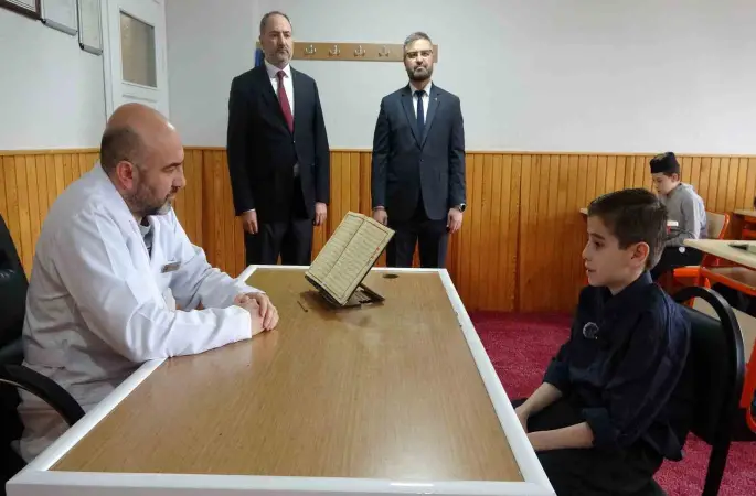 Kütahya’da 11 yaşındaki Ömer Sabri 8 ayda hafız oldu
