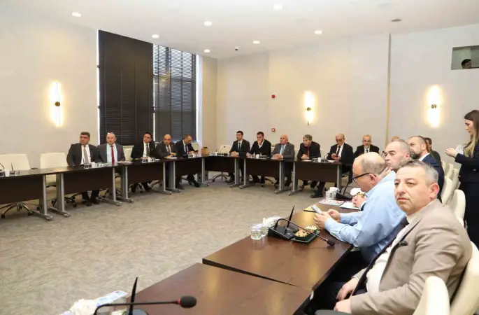 Kütahya’da ’mesleki eğitim’ KUTSO’nun ev sahipliğinde değerlendirildi
