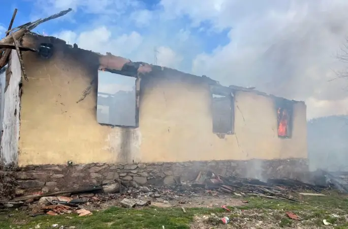 Kütahya’da sobadan çıkan yangında yaşlı kadın hayatını kaybetti
