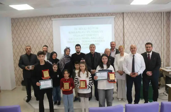 Kütahya’da yetenek yarışmasında dereceye giren öğrenciler ödüllendirildi
