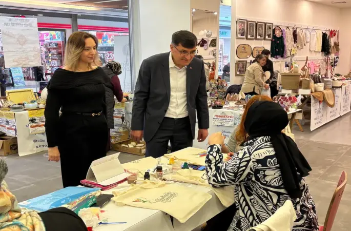 Kütahya’da yöresel ürünler ve el sanatları tanıtıldı
