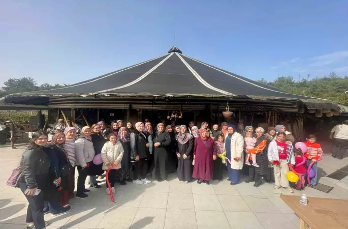Kütahya’dan İzmir’e "Kadınlarımız Baş Tacımız" buluşması
