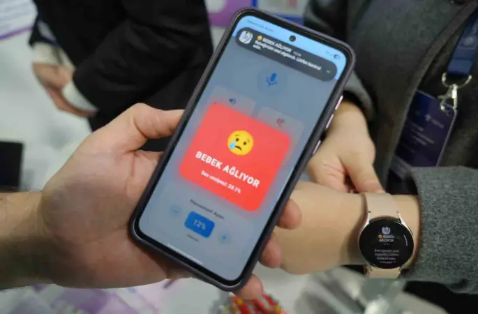 Lise öğrencileri işitme engelli anneler için hayat kolaylaştıran uygulama geliştirdi
