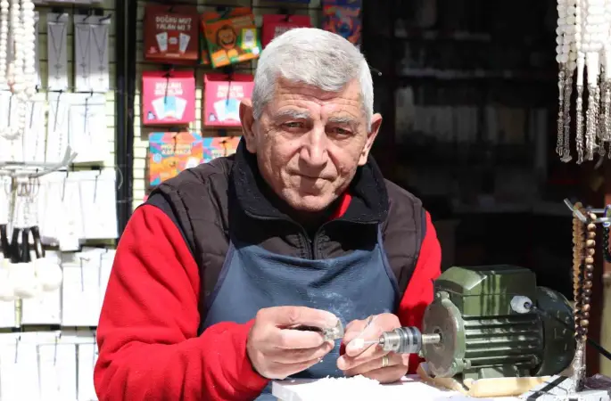 Lüle taşı ustası Mehmet Çalışkandinç bayram hareketliliğini değerlendirdi
