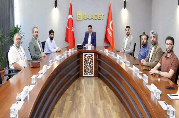 Mahmut Arıkan, Filistin Destekçileri Platformu'yla bir araya geldi
