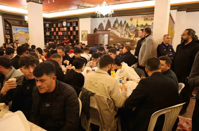 Makam odasında sahur geleneği
