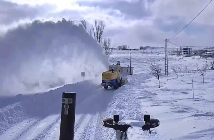 Malatya’da 66 mahallede yollar ulaşıma açıldı
