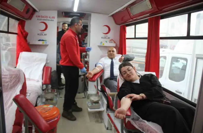 Malazgirt’te kan bağışı kampanyasına yoğun ilgi
