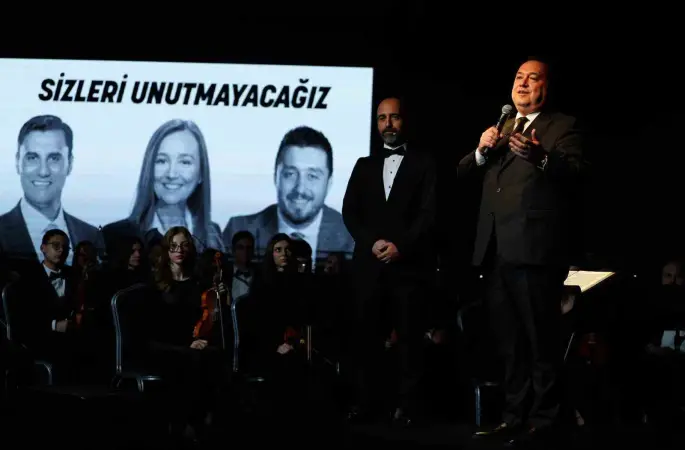 Manisa’da Gençlik Senfoni Orkestrası ilk konserinde büyüledi
