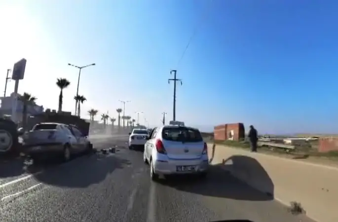 Manisa’da traktörle otomobil çarpıştı: 1 yaralı
