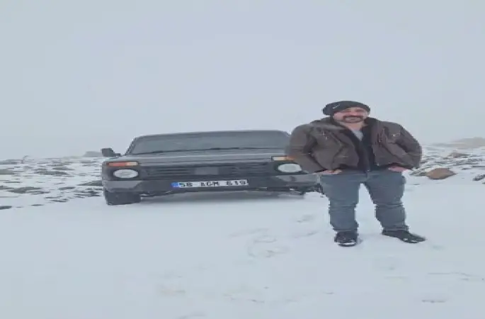 Mantar toplamak için araziye çıktı, nisan karı ile karşılaştı
