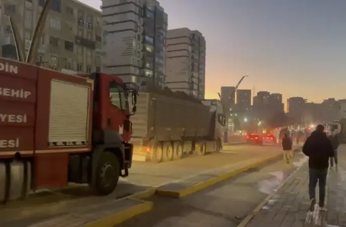 Mardin’de kireç fabrikasında çıkan yangın söndürüldü
