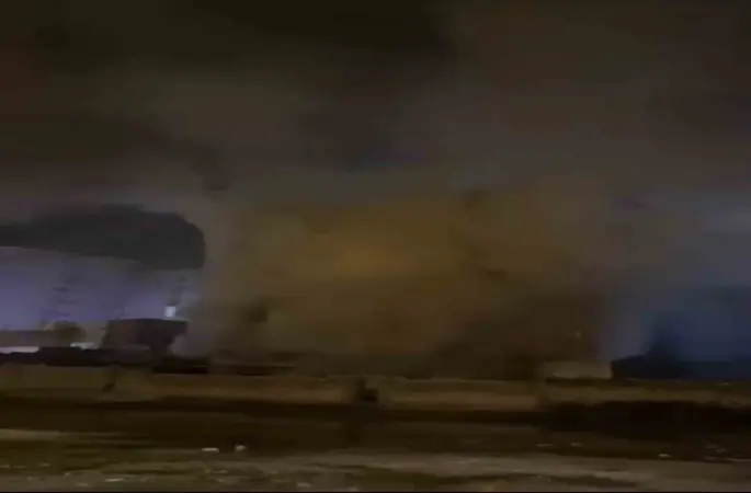 Mardin’de mobilya döşemecisinde çıkan yangın söndürüldü
