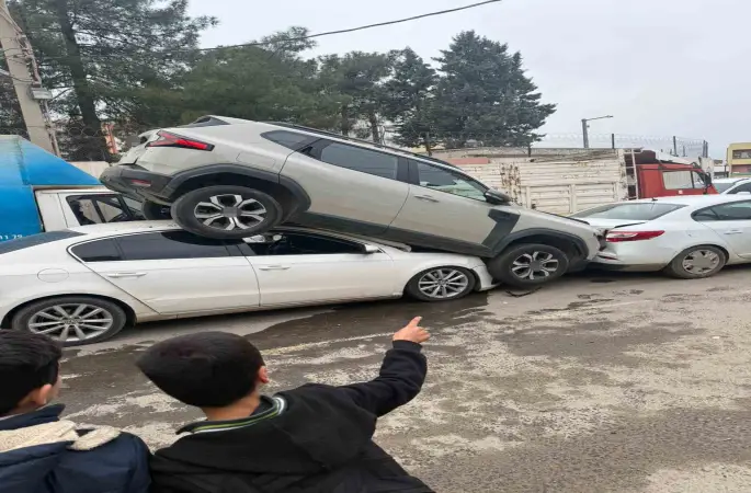 Mardin’de zincirleme trafik kazası
