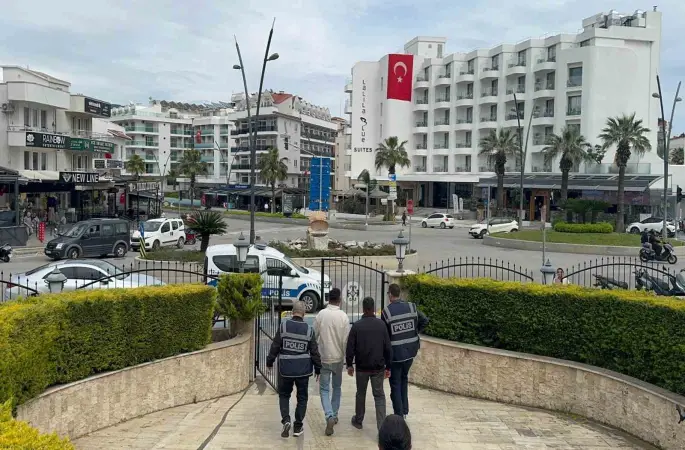 Marmaris’teki ’vinç’ kazasında gözaltına alınan 2 kişi tutuklandı
