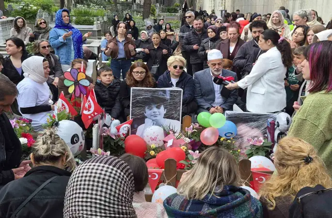 Mattia Ahmet Minguzzi doğum gününde mezarı başında anıldı
