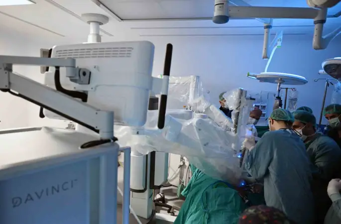 MCBÜ Hafsa Sultan Hastanesi’nde Robotik Cerrahi dönemi başladı
