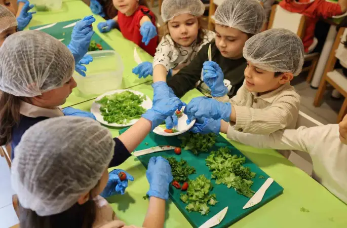 Merkezefendi Atatürk Bilim Merkezine minik öğrenciler ziyaret etti
