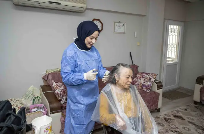 Mersin Büyükşehir Belediyesinden yaşlılara bayram desteği
