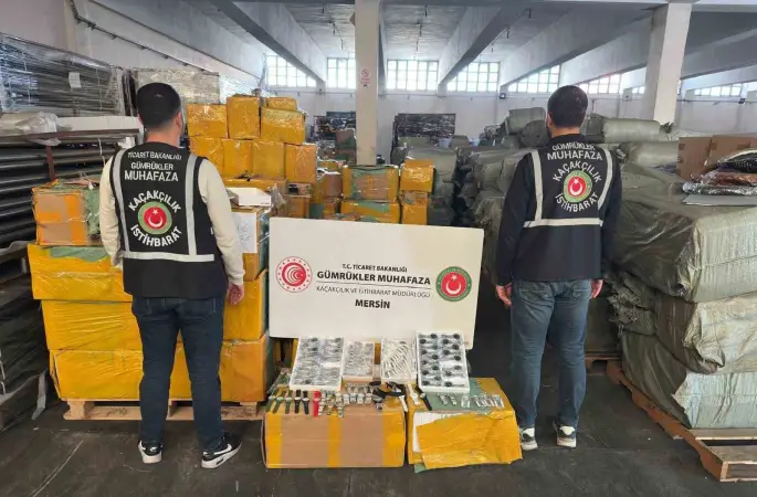 Mersin’de 1,5 milyar lira değerinde 116 bin kaçak kol saati ele geçirildi
