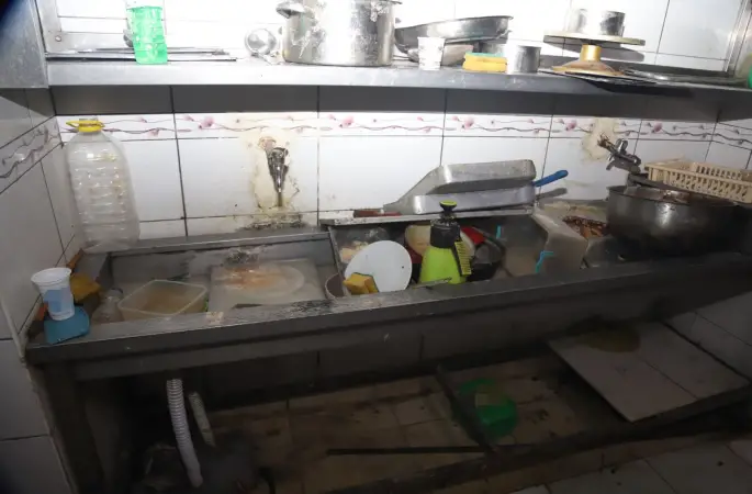 Mersin’de hijyen kurallarına uymayan fırına 6 bin 400 lira ceza
