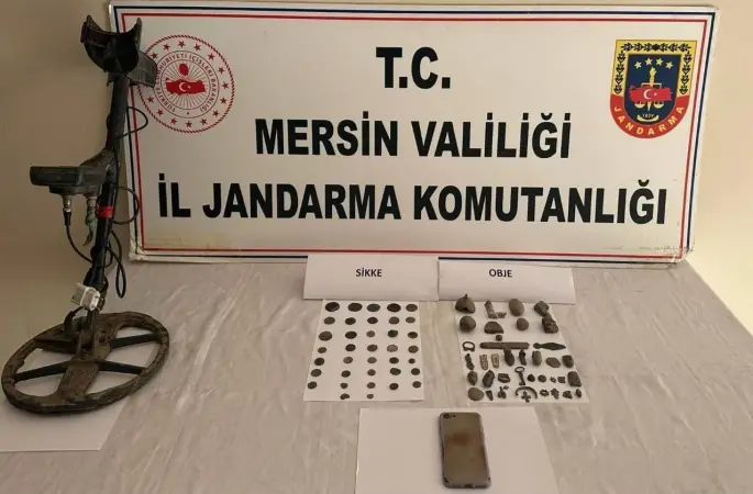 Mersin’de tarihi eser operasyonu, çeşitli objeler ele geçirildi
