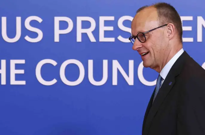 Merz: "İran yaptırımlarını kademeli olarak hafifletmeye hazırız"
