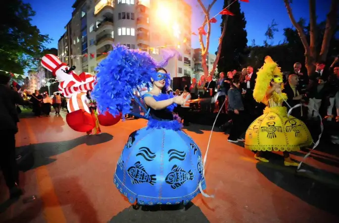 Mesir coşkusu sokaklara taştı
