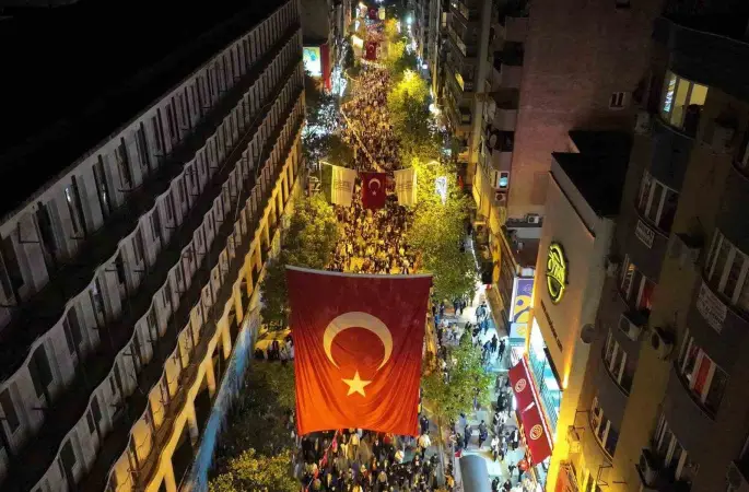 Mesir Fener Alayı şölene dönüştü
