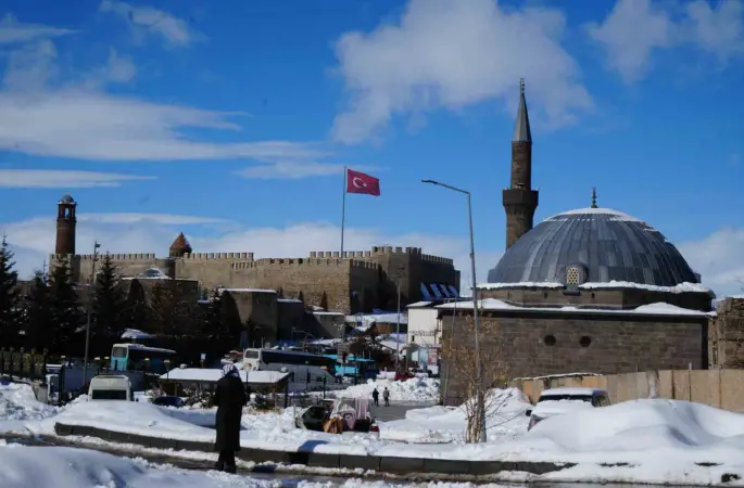 Meteorolojiden Erzurum için kuvvetli kar yağışı uyarısı

