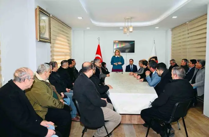 Milletvekili Ölmeztoprak muhtarlarla bir araya geldi
