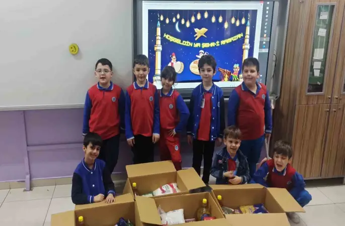 Minik ellerin büyük yüreği
