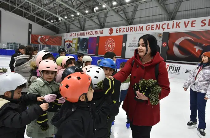 Minik yüreklere ‘HİS’ten  bere desteği
