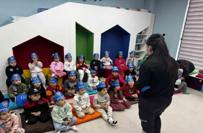 Miniklere polislik mesleği tanıtıldı
