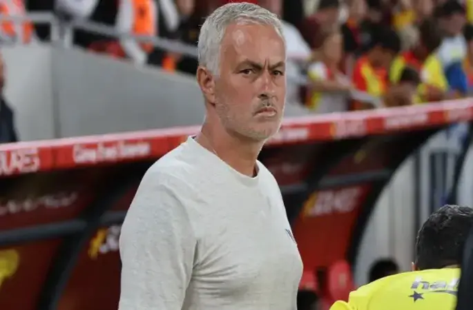 Mourinho: Derbi şampiyonluk yolunda belirleyici olmayacak