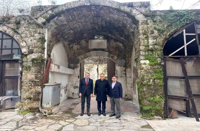 Muğla Valisi Akbıyık, Marmaris’te incelemelerde bulundu
