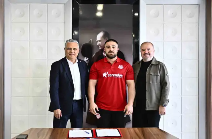 Muratpaşa Belediyesi, Başpehlivan Osman Kan ile sözleşme imzaladı
