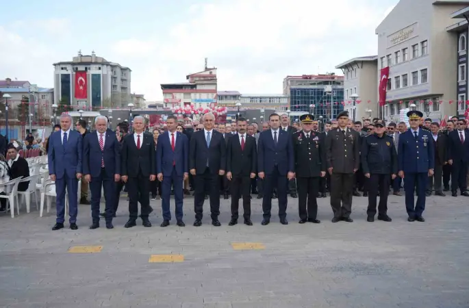Muş’ta 23 Nisan Ulusal Egemenlik ve Çocuk Bayramı kutlandı
