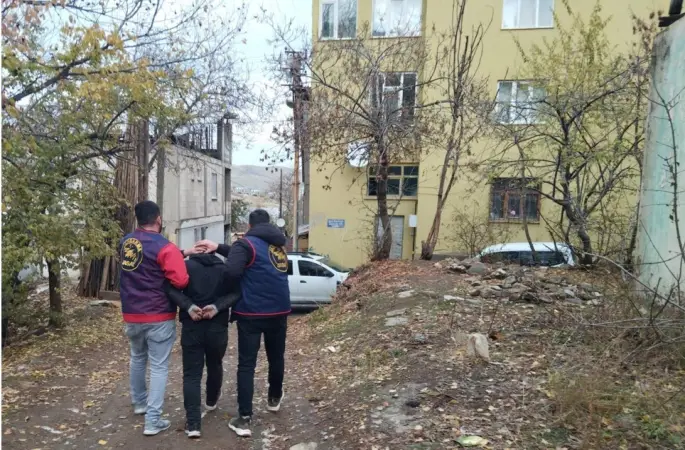 Muş’ta hapis cezası bulunan şahıs kovalamaca sonucu yakalandı
