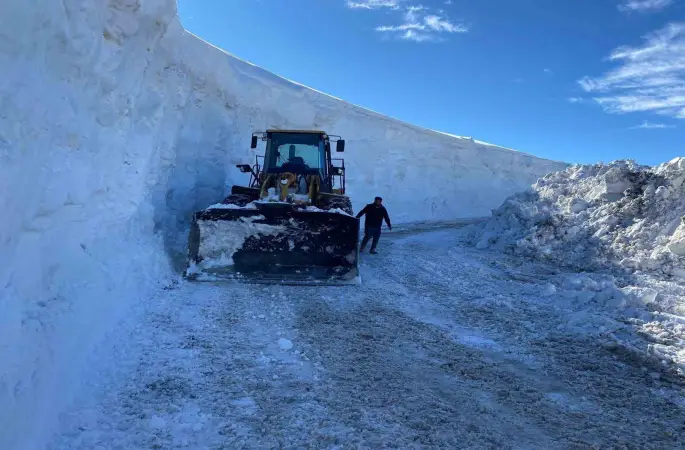 Muş’ta kapanan tüm köy yolları ulaşıma açıldı
