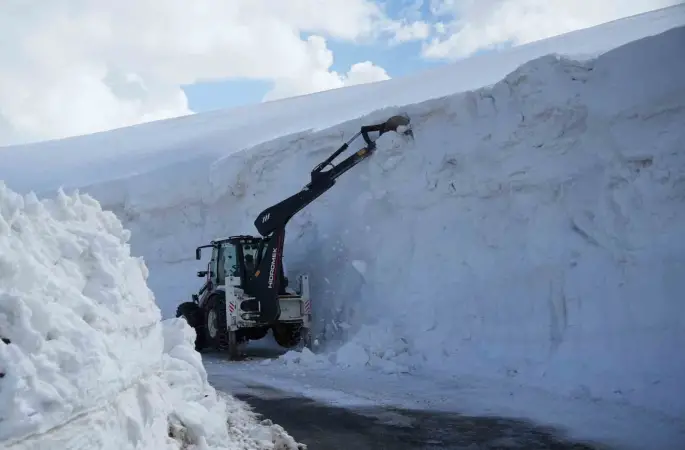Muş’ta kar kalınlığı 6 metreyi aştı
