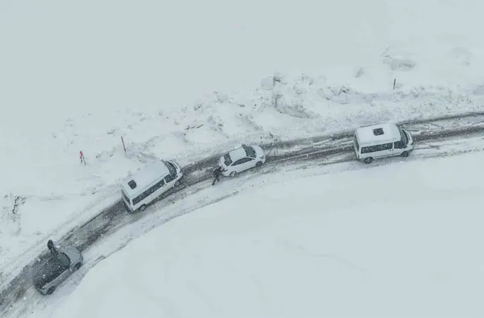 Muş’ta kar ve tipi: Mahsur kalan 50 kişi kurtarıldı
