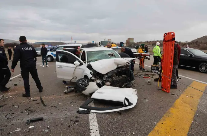 Nevşehir’de zincirleme kaza: Ölü sayısı 3’e yükseldi, 6 yaralı

