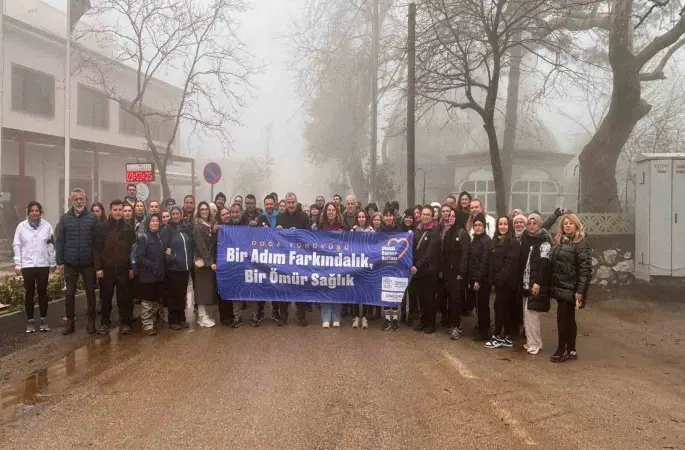 Nilüfer Belediyesi’nden kansere karşı farkındalık yürüyüşü
