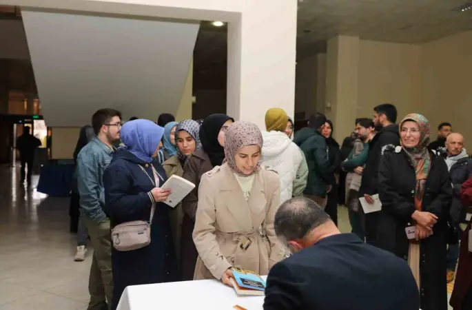 NÖHÜ’de "Kayıp Coğrafya’nın İzinde: Kudüs ve Doğu Türkistan" konferansına yoğun ilgi
