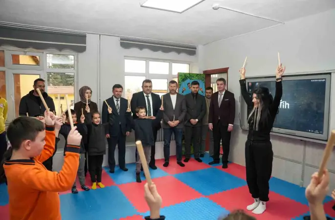 Öğrenciler modern mini spor salonuna kavuştu
