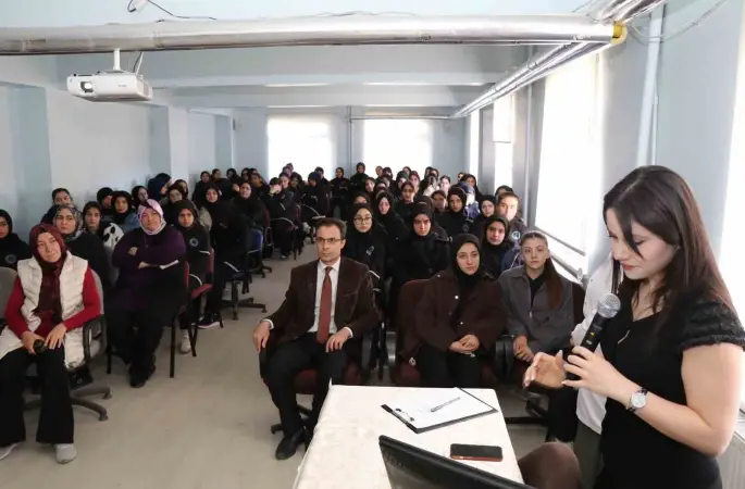 Öğrencilere verem hastalığı anlatıldı
